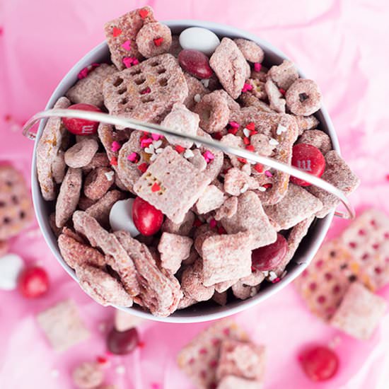 Red Velvet Puppy Chow
