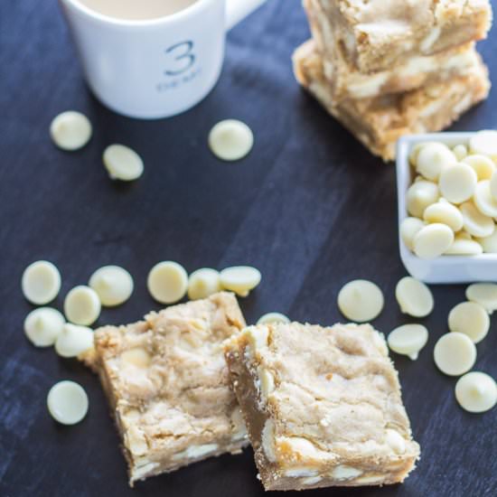 Macadamia Nut Blondies