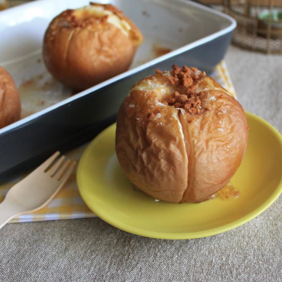Baked Apples with Rum and Speculoos