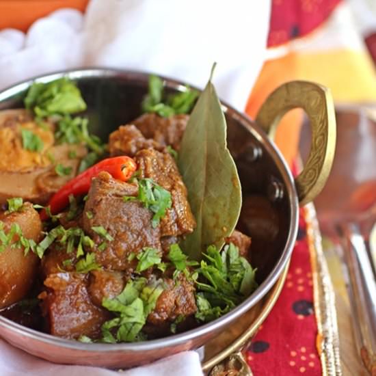 Dak Bungalow Lamb Curry