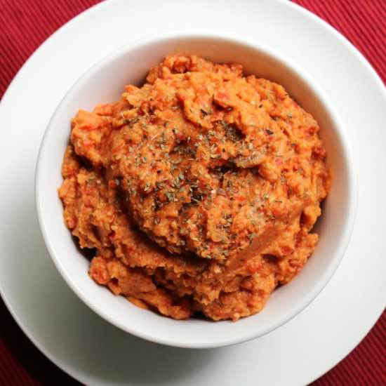 Balsamic Red Pepper Basil Hummus