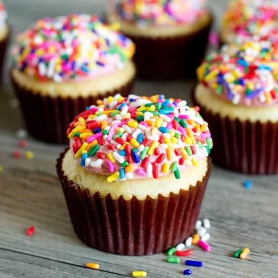 White Cream Cupcakes