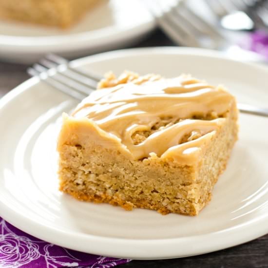 Peanut Butter Streusel Oatmeal Bars