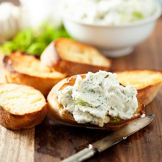 Roasted Garlic Dill Ricotta Spread