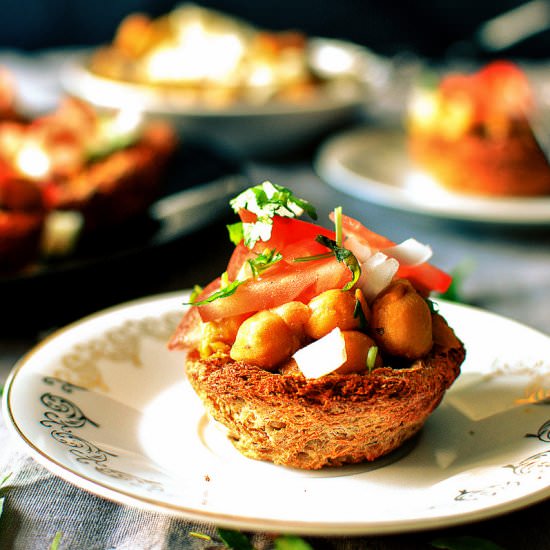 Chickpea Curry Stuffed Crisp Bread