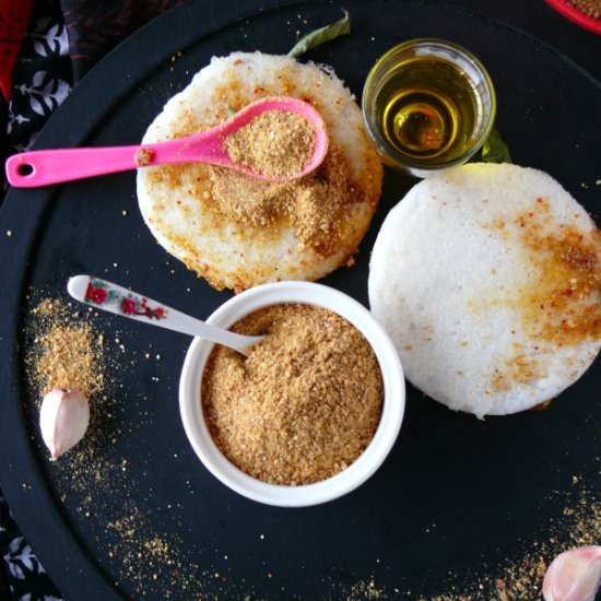 Idli podi with garlic