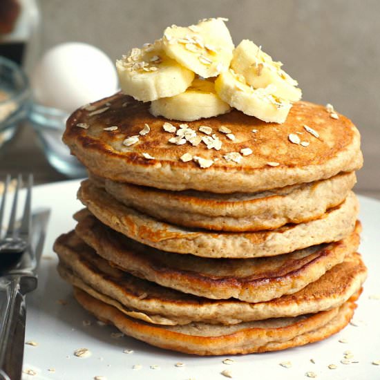 Banana Oatmeal Pancakes