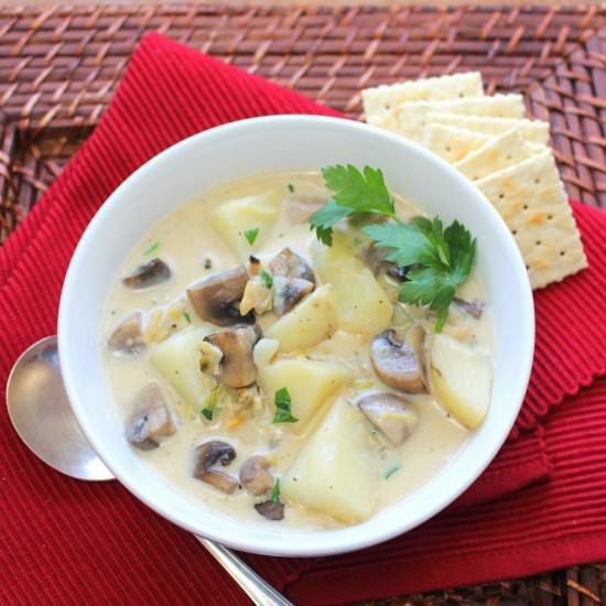 Savory Clam and Mushroom Chowder