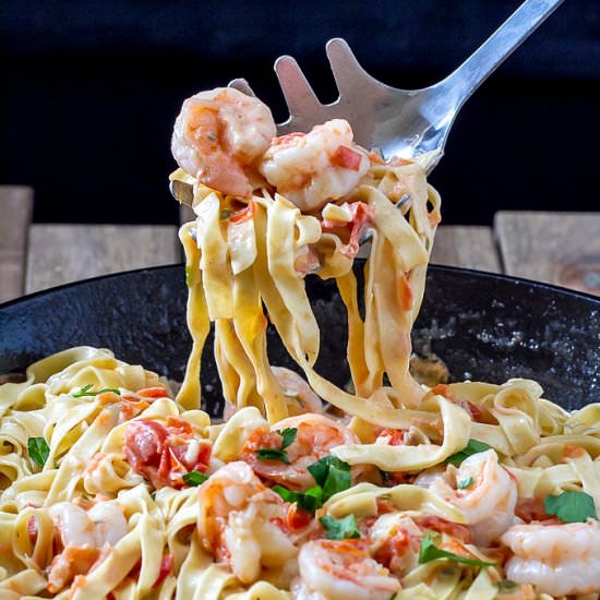 Fettuccine with Shrimp Sauce