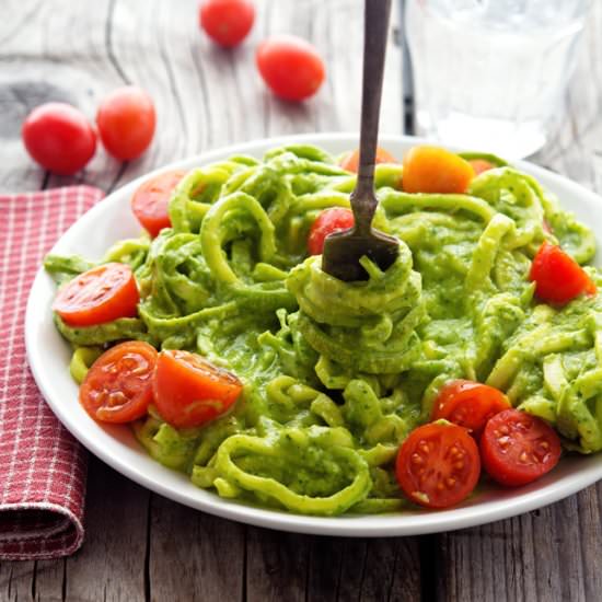 Creamy Avocado Pesto Zoodles