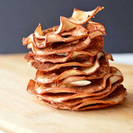 Healthy Cinnamon Apple Chips