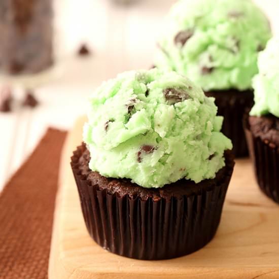 Mint Chocolate Chip Cupcakes