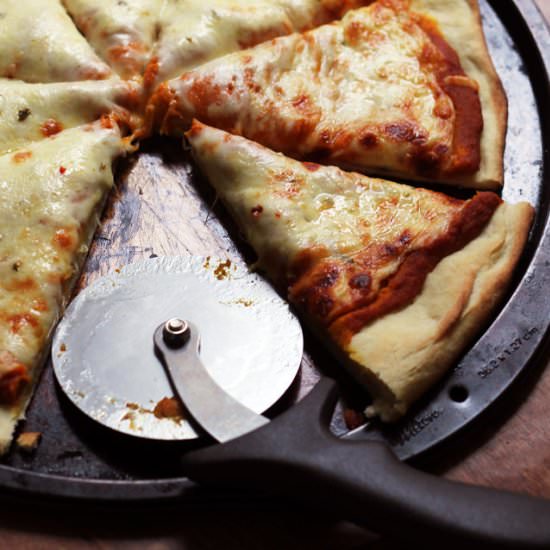 Cheese Pizza with Spicy Carrots