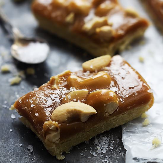 Caramel Cashew Shortbread Bars