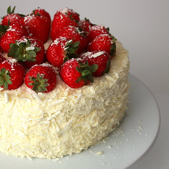 Strawberry & White Chocolate Cake