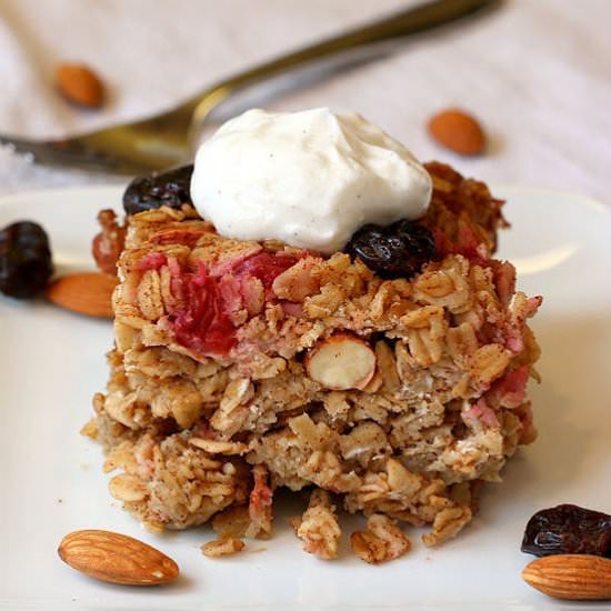 Cherry Almond Baked Oatmeal