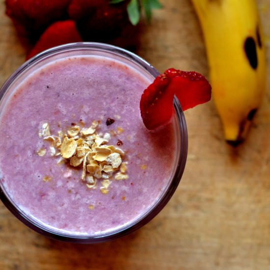 Strawberry Banana Oat Smoothie