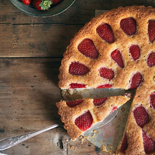 Fresh Strawberry Cake