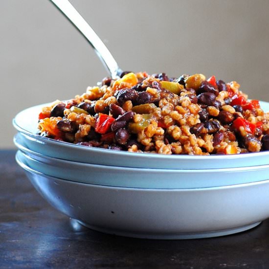 Black bean wheatberry veggie chili