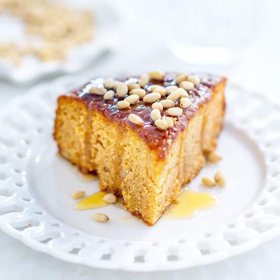 Greek honey and pine nut cake