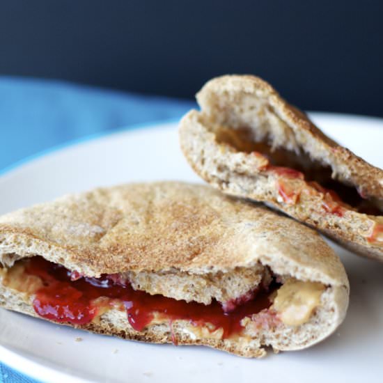 Whole Grain Breakfast Pitas