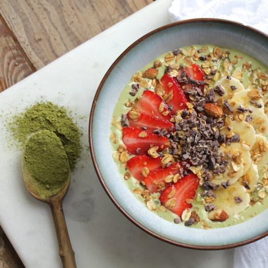 Matcha Bowl & Honey Granola