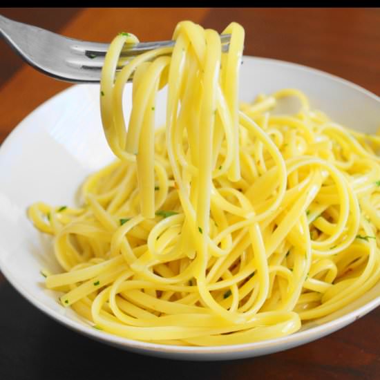 Simple Linguini Aglio Olio