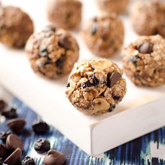Chocolate & Blueberry Energy Bites