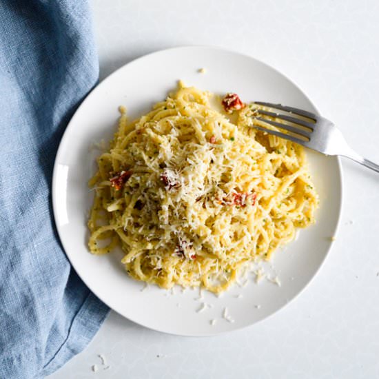 Spaghetti with Cauliflower Pesto