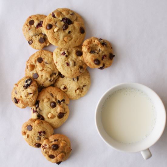 Blueberry and hazelnut cookies