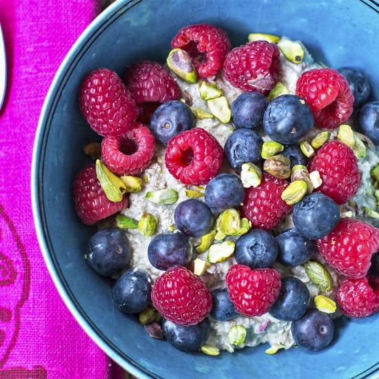 So Quick Porridge with Berries