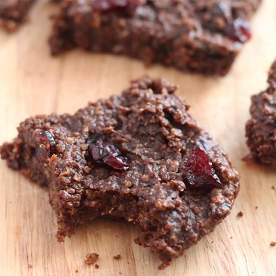 Chocolate Cranberry Quinoa Oat Bars