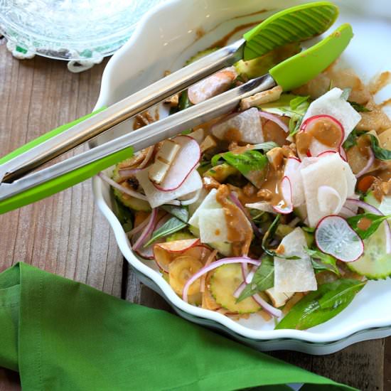 Asian Salad with Peanut and Rojak