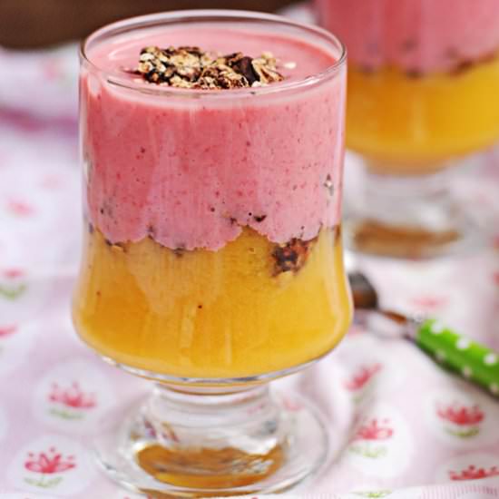Mango breakfast smoothie parfait