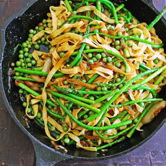 Spring Pasta with Caramelized Onion
