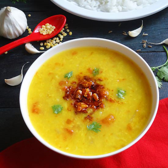 Lasooni Dal Tadka
