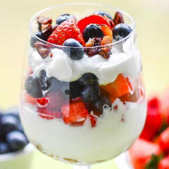 Strawberry Blueberry Yogurt Parfait