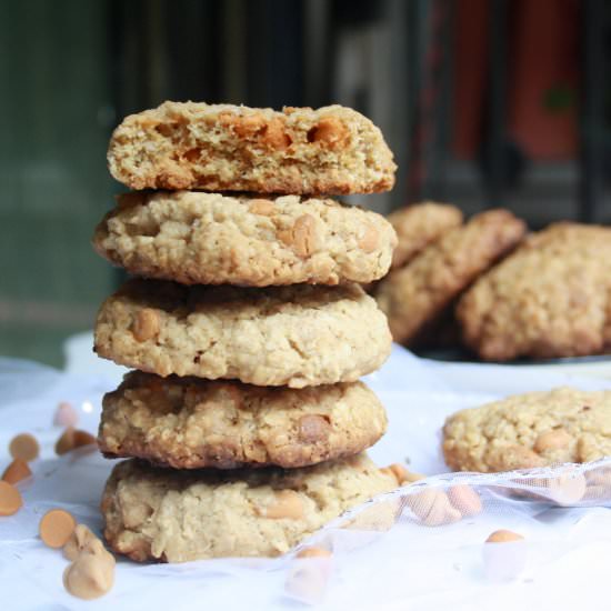 Oatmeal Butterscotch PB Chip Cookie