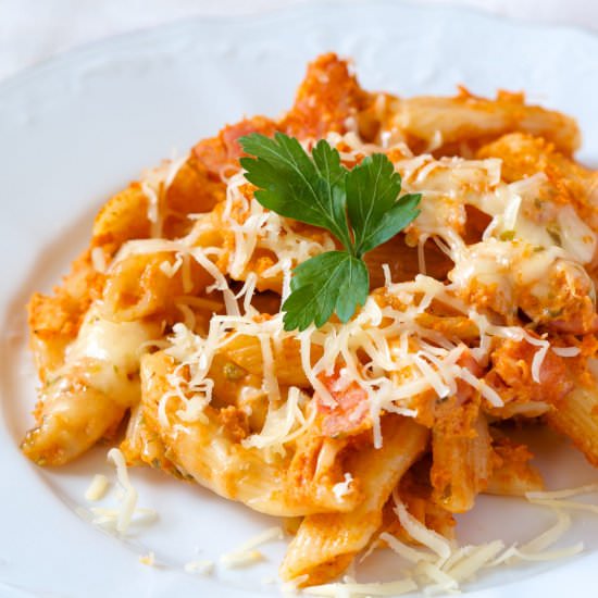 Baked pasta in beer sauce