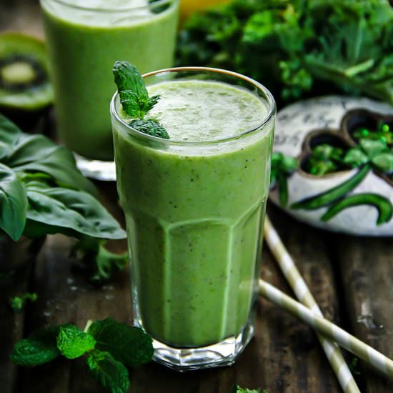 Shamrock Smoothie: Kale & Banana