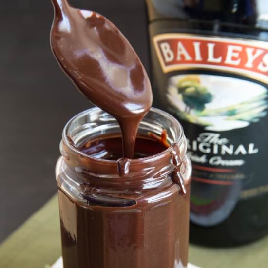 Five Minute Bailey’s Fudge Sauce