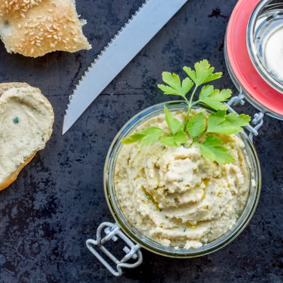 Traditional Hummus