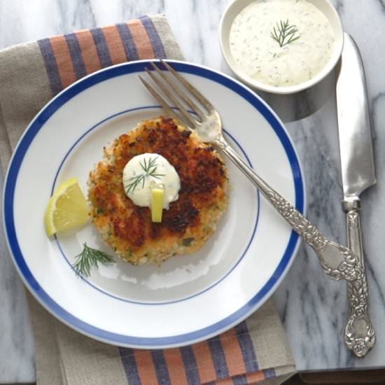 Crunchy salmon cakes