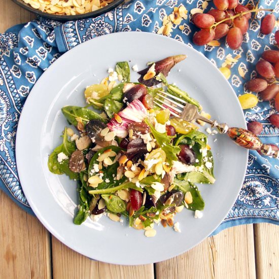 Chicken, Grapes and Almonds Salad