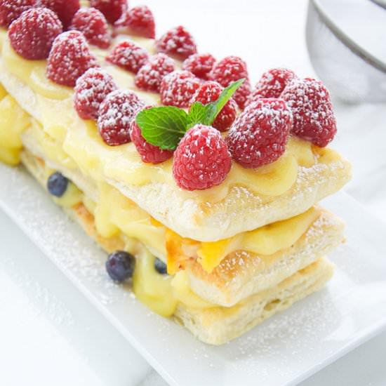 Berries and Peach Pudding Tart