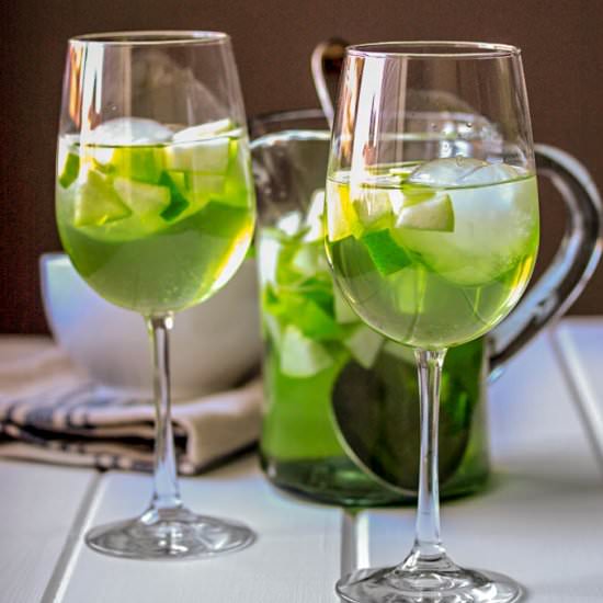 Apple and Pear Sangria