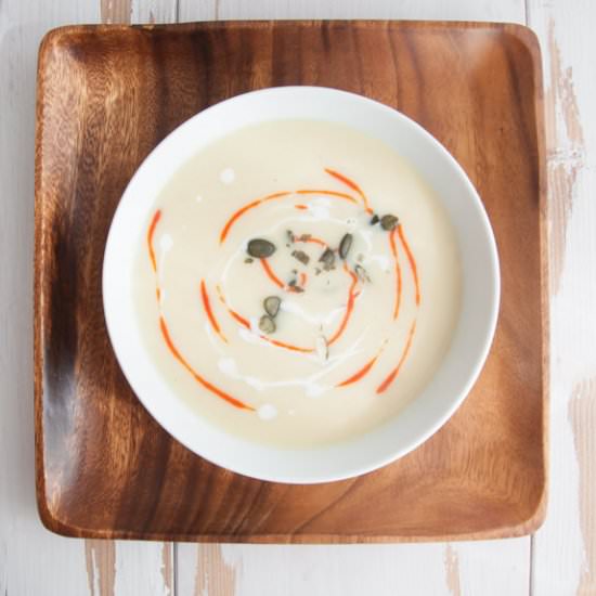 Creamy Cauliflower Soup w/ Sriracha