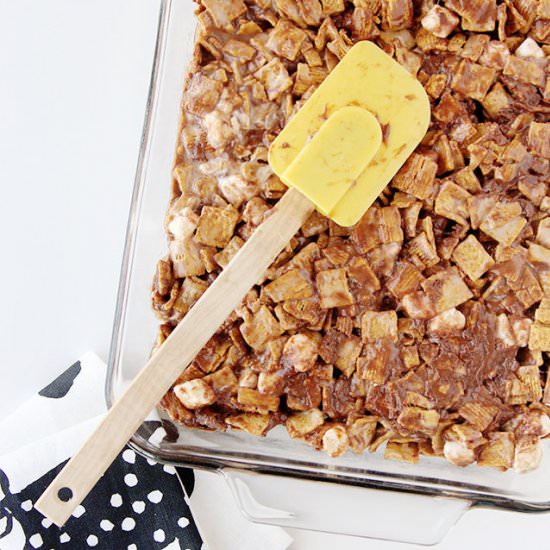 Chocolate and Caramel S’mores Bars