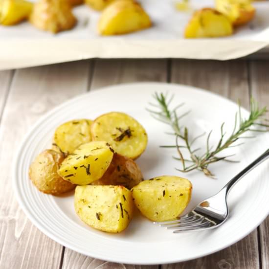 Garlic Rosemary Roasted Potatoes