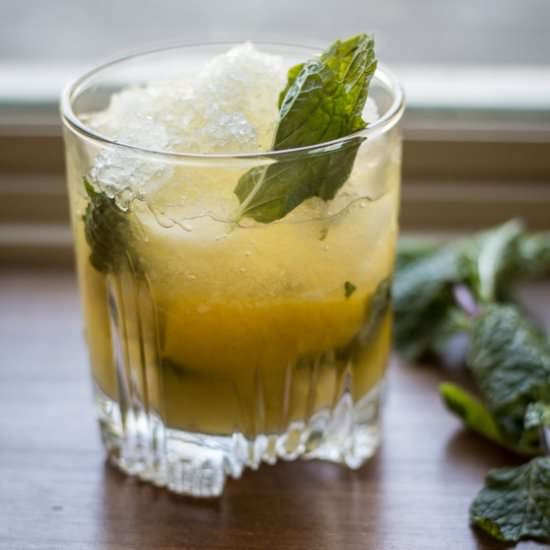 How to Make a Whiskey Smash